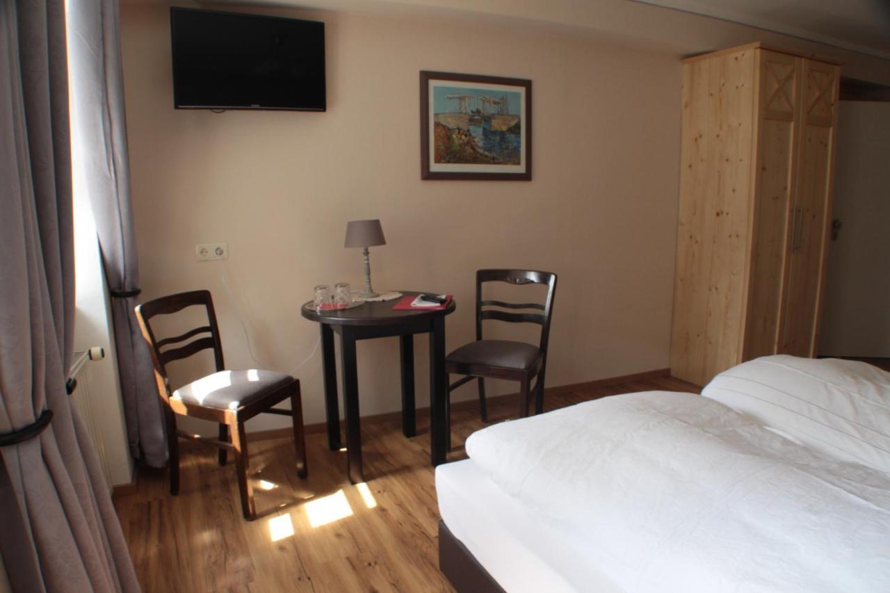 Hôtel Zum Baren - Einfach Anders à Mainbernheim Extérieur photo