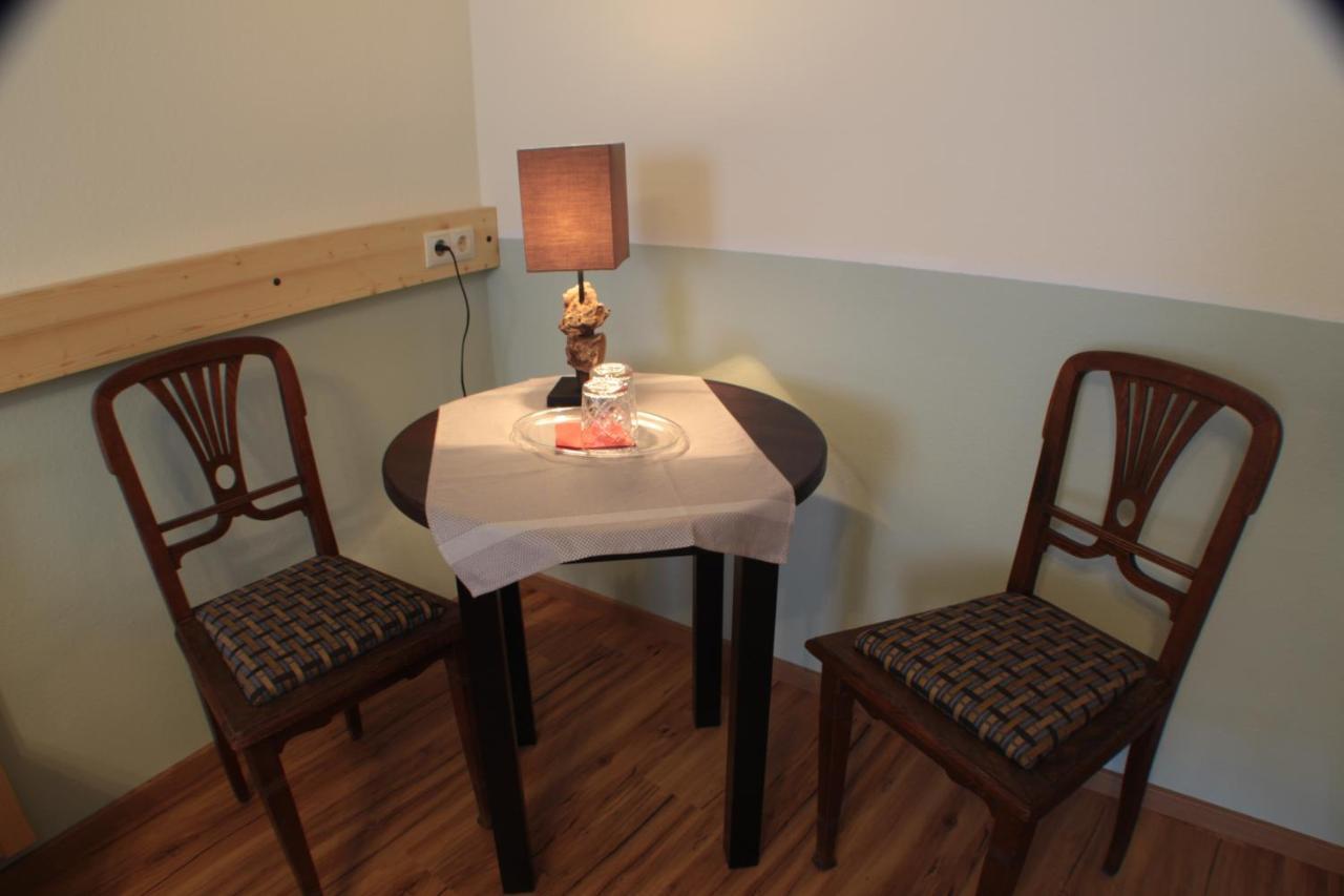 Hôtel Zum Baren - Einfach Anders à Mainbernheim Extérieur photo